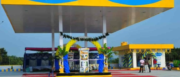 bharat petroleum filling station