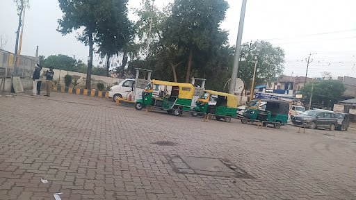 MARUTI FILLING STATION Atrauli (CNG AVAILABLE)