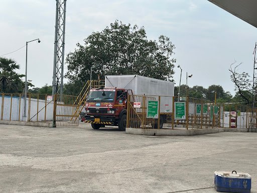 Sakshi Mahanagar CNG pump