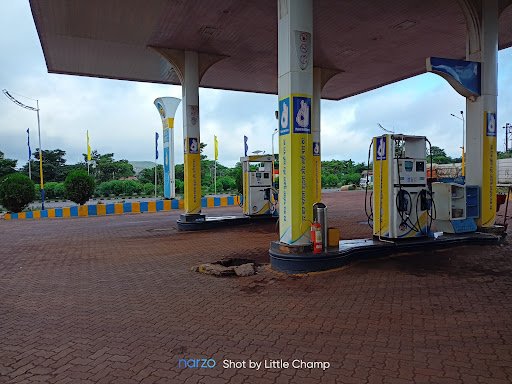 Rameshwar Petroleum Bharat Petrol CNG Pump