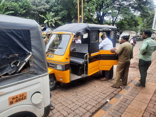 ELRCTRIC RICKSHAW & LOVATO CNG DISTRIBUTOR & PUNE / LATUR, S G GROUP AUTOMOBILES ELRCTRIC RICKSHAW & LOVATO CNG DISTRIBUTOR & PUNE / LATUR, S G GROUP AUTOMOBILES