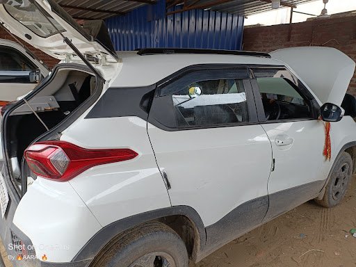 Maa Gayatri Cng Kit Center