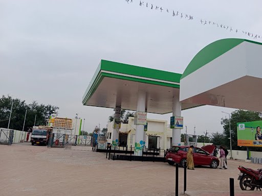 gujarat gas CNG pump
