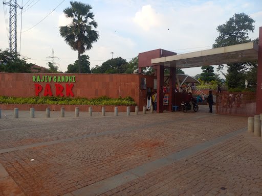 Opposite Rajiv Gandhi Park near CNG bunk