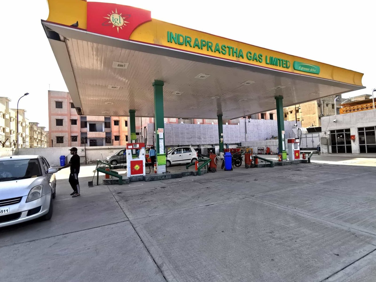 igl cng station metcalfe house
